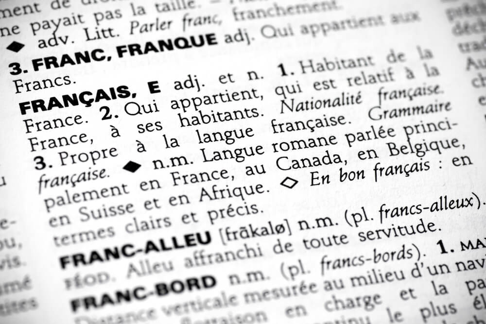 Quais são as diferenças entre o francês da França e do Canadá?
